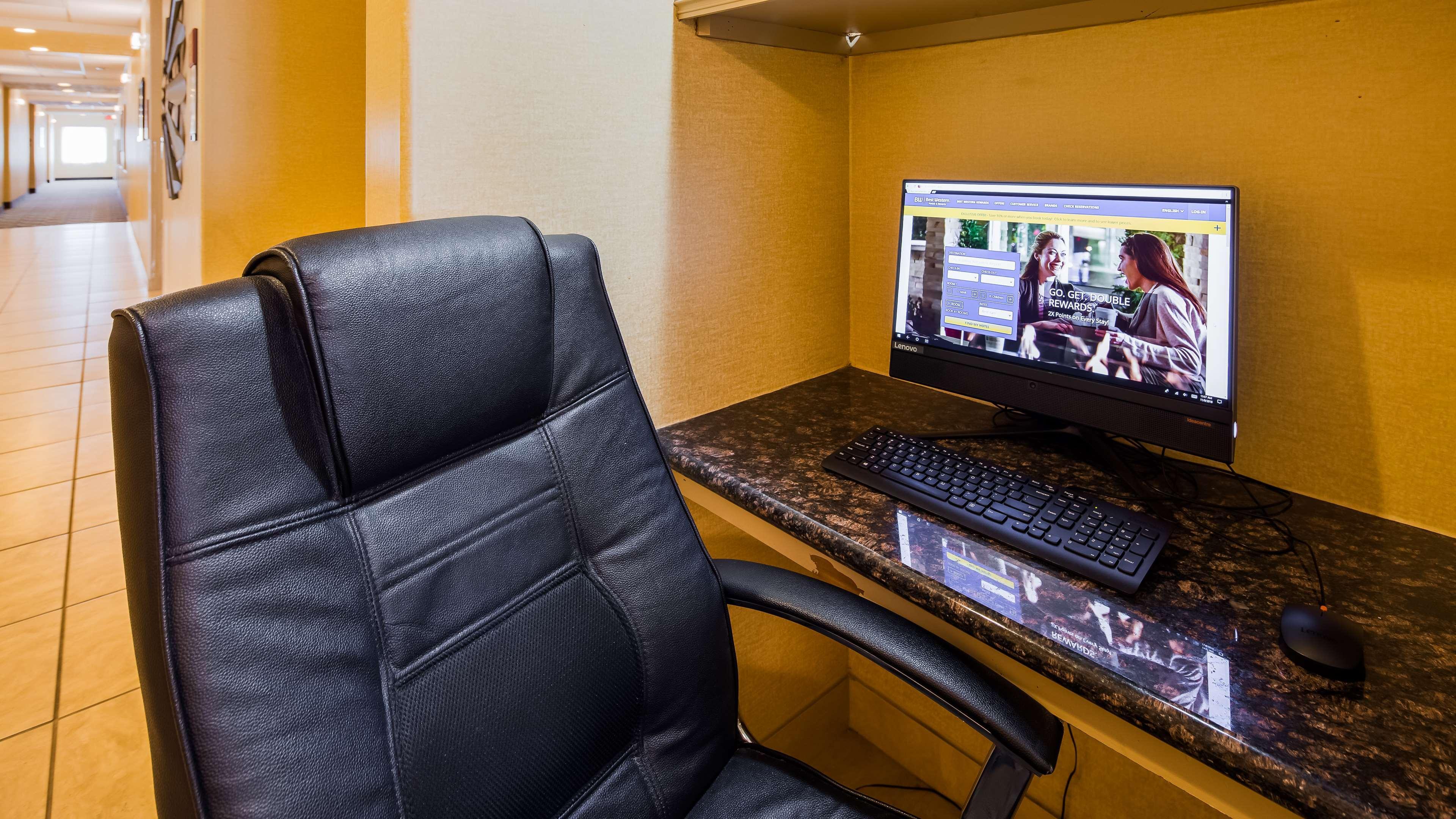 Best Western Oasis Inn Canadian Εξωτερικό φωτογραφία